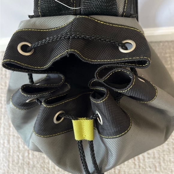 Stylish Gray and Black Men's Backpack - Picture 4 of 6